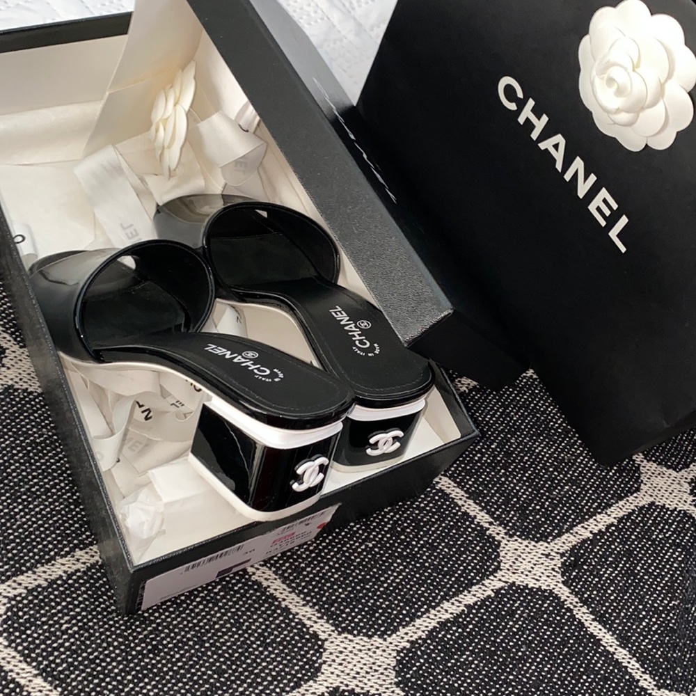 Authentic Chanel Mules. Size 36. Worn twice. Box,  & packaging included.